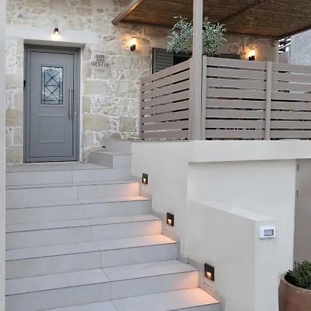 Hestia Frontyard Georgioupolis *
